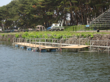 浮橋上手側 画像_水舞台浮橋上手側