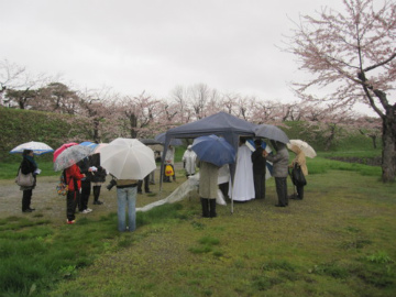雨中の祝祷祭 画像_雨中の祝祷祭